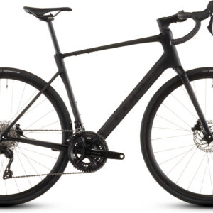 Cube Attain C:62 Race blackline